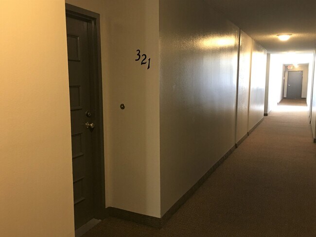 Foto del edificio - One Bedroom Condo in San Carlos!!