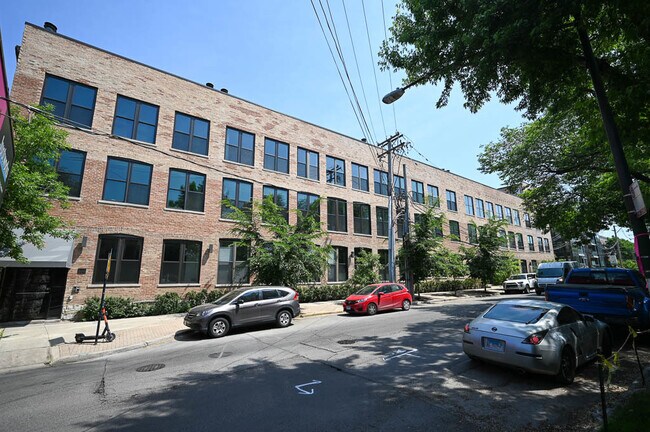 Foto del edificio - 1760 W Wrightwood Ave