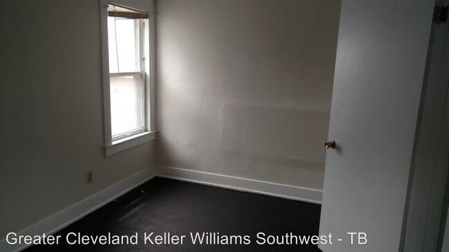 Building Photo - 4051 E 44th St