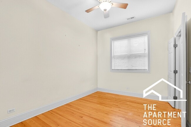 Building Photo - 2358 N Damen Ave