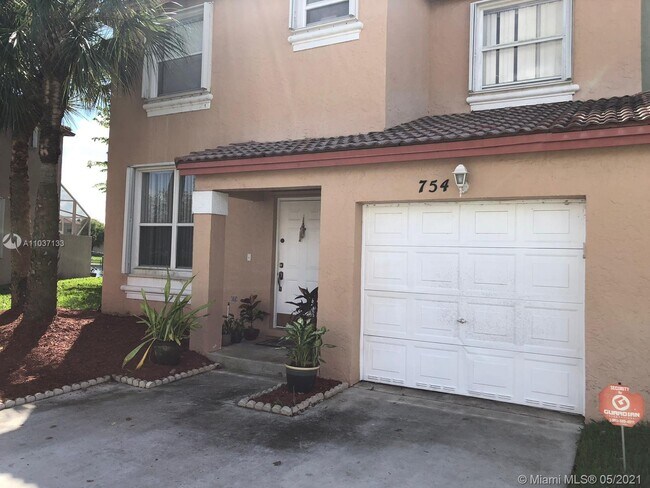 Building Photo - 754 NW 154th Ave