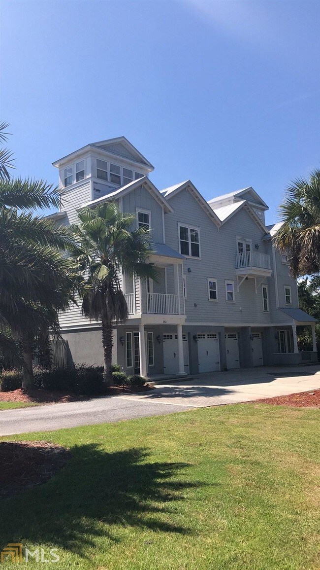 Building Photo - 100 Riverfront Cir