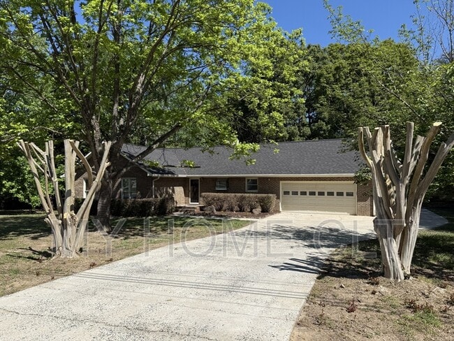 Foto del edificio - 4501 Mountain Island Dr