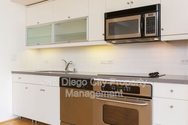 Foto del edificio - 350 W Ash St