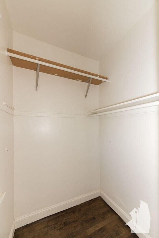 Foto del edificio - 2 bedroom in Chicago IL 60657