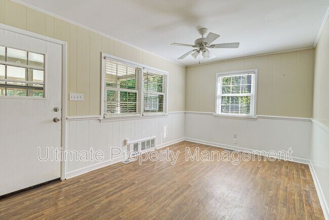 Foto del edificio - 5309 Ridgewood Heights Dr