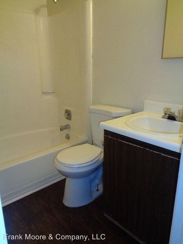 Foto del edificio - 13 Oak Forest Ln