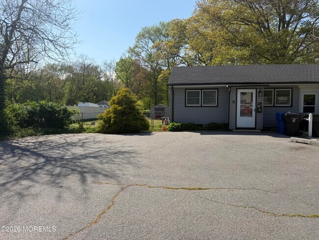 Foto del edificio - 28 New Monmouth Rd