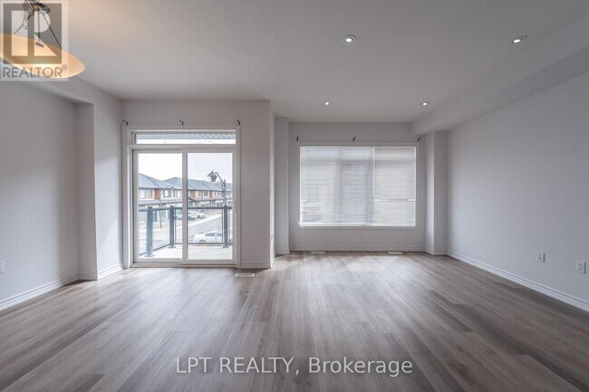 Building Photo - 461 Blackburn Dr