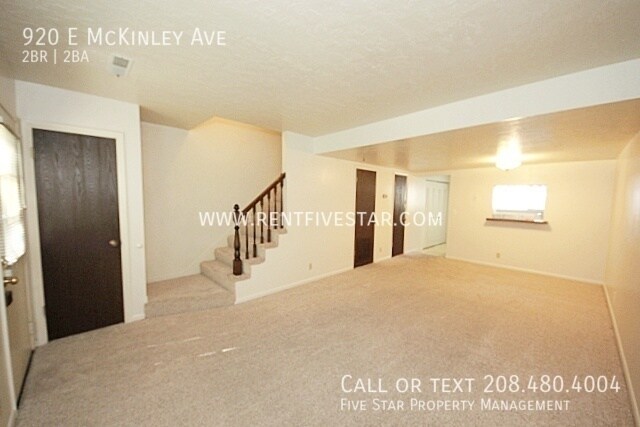 Foto del edificio - Spacious McKinley Townhome Available! Visi...