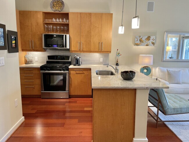 Building Photo - 870 Inman Vlg Pkwy NE