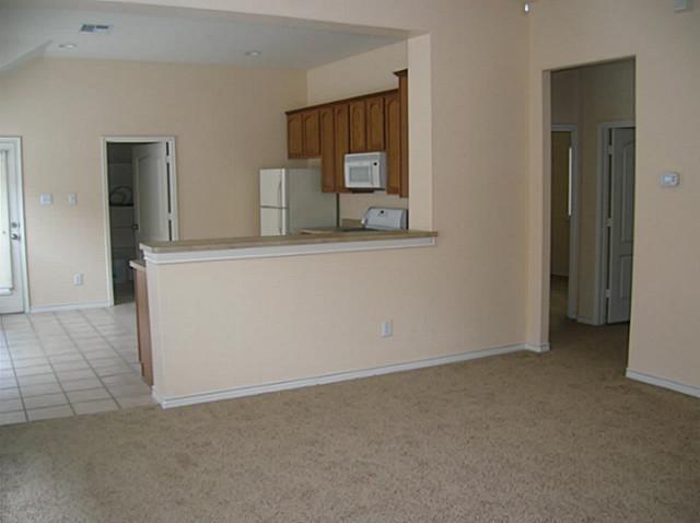 Building Photo - 1609 Jasmine Tr