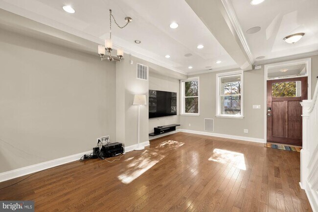 Foto del edificio - 912 I St NE