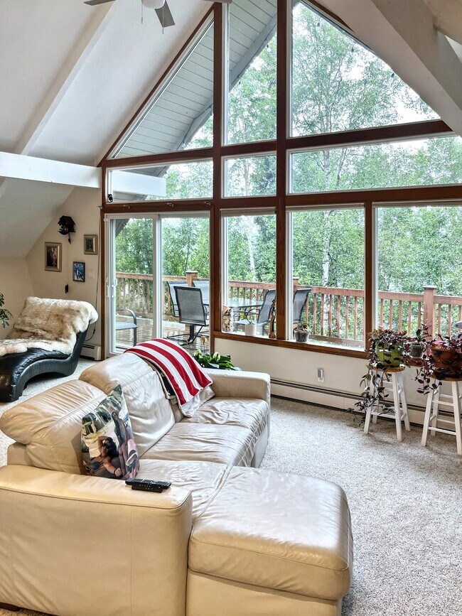 Foto del edificio - 22454 Hilltop Cir