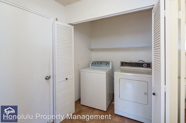 Building Photo - 1182 Nahoku Pl