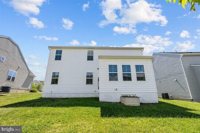 Foto del edificio - 109 Emperor Dr