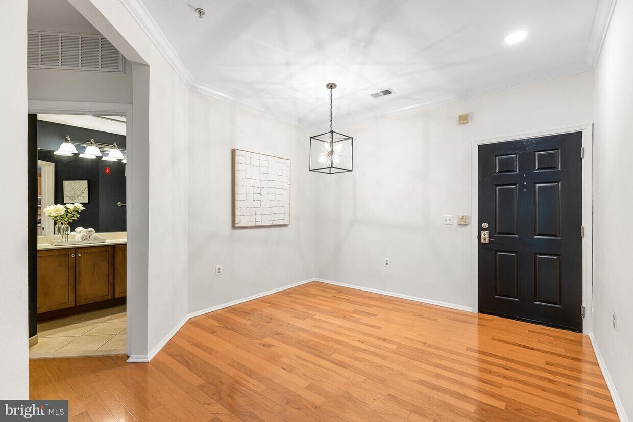 11800 Old Rd Unit 1640, North Bethesda, MD 20852 Room for Rent in North Bethesda