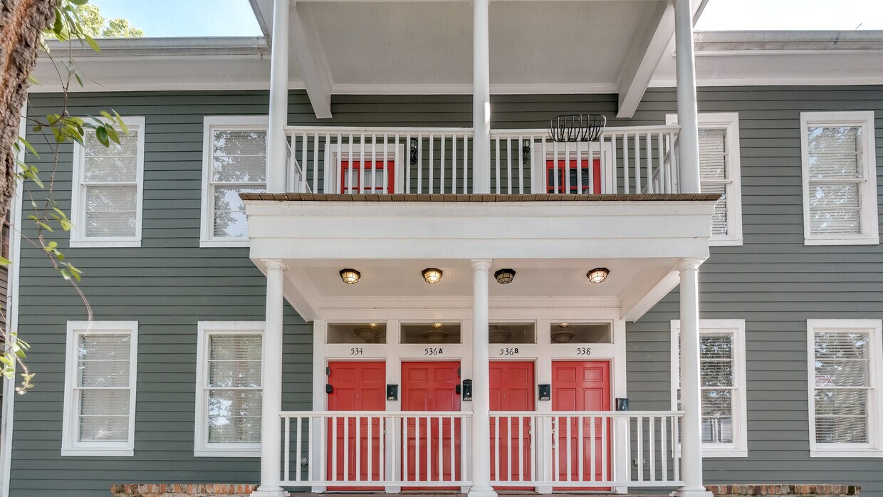 536 E St Unit B, Savannah, GA 31401 Condo for Rent in Savannah, GA