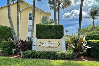 Building Photo - 6323 La Costa Dr