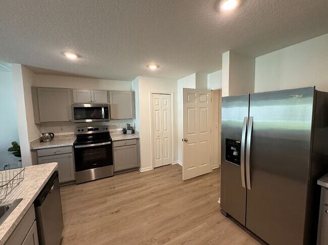 Foto del edificio - 5 Upland Pl