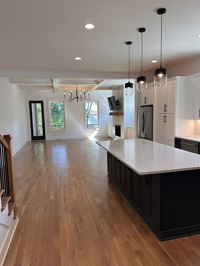 Foto del edificio - 3 Bedroom in East Nashville Beauty