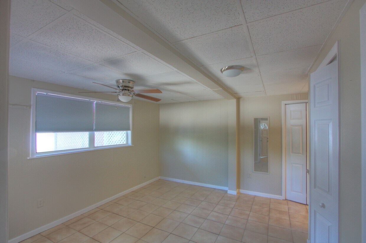 Foto del edificio - 615 Shore Rd