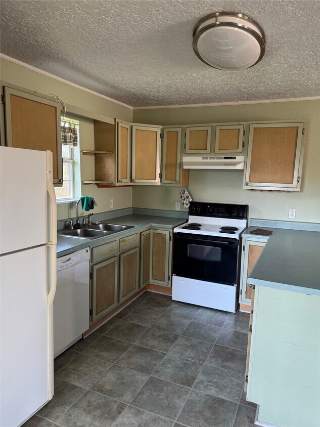 Foto principal - 3934 Fernwood Dr