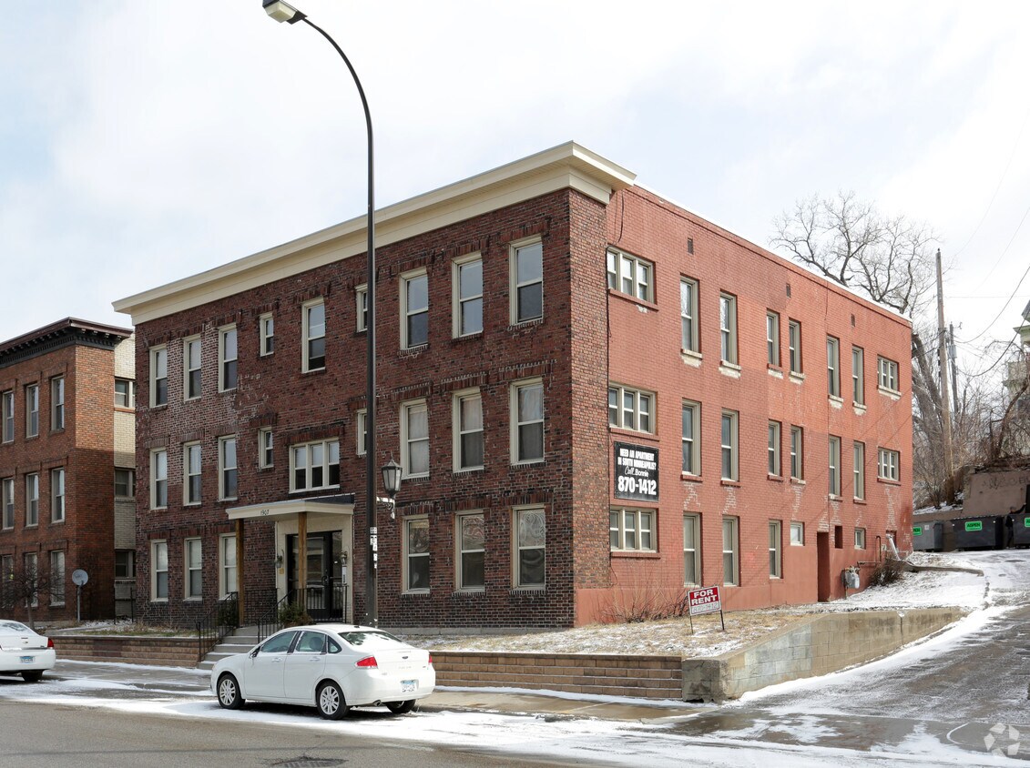 Primary Photo - 1907 Lyndale Ave S