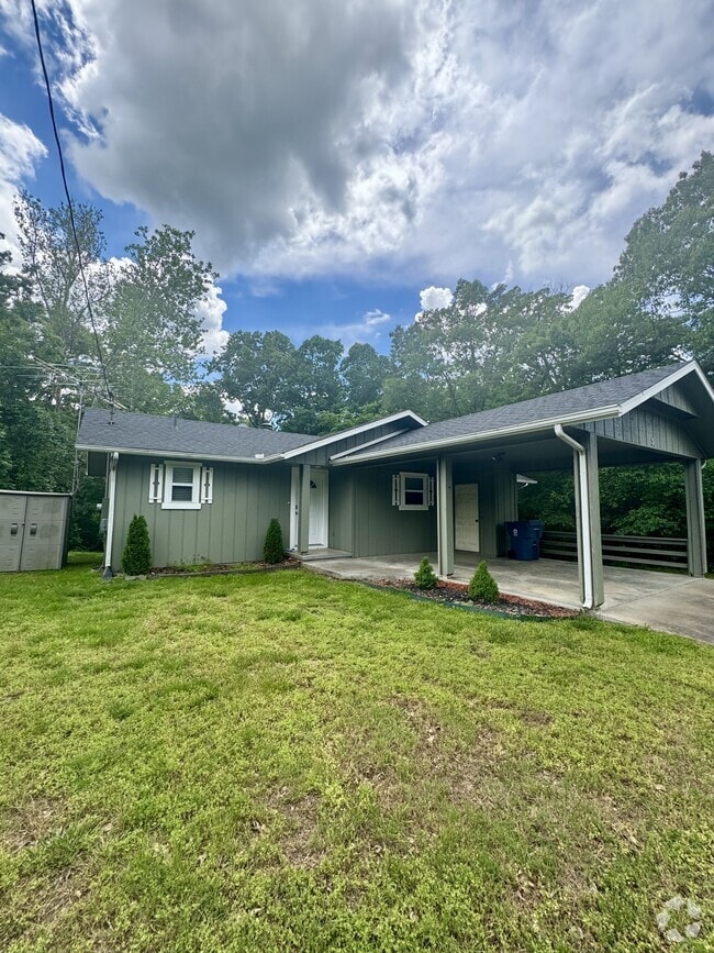 Building Photo - 5 Dunholme Dr