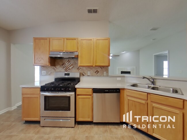Building Photo - 3424 International Village Dr W