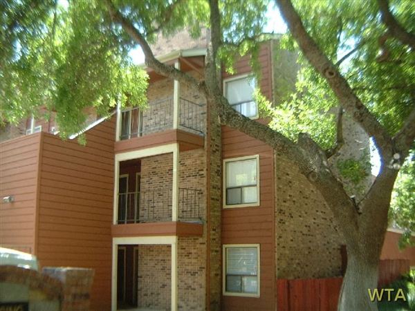 Building Photo - 7207 Snowden Rd