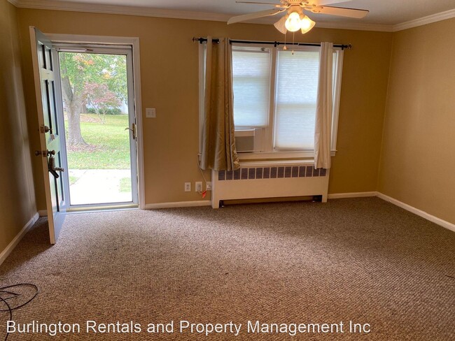 Building Photo - 2 br, 1 bath House - 1500 Brent Ct #9B