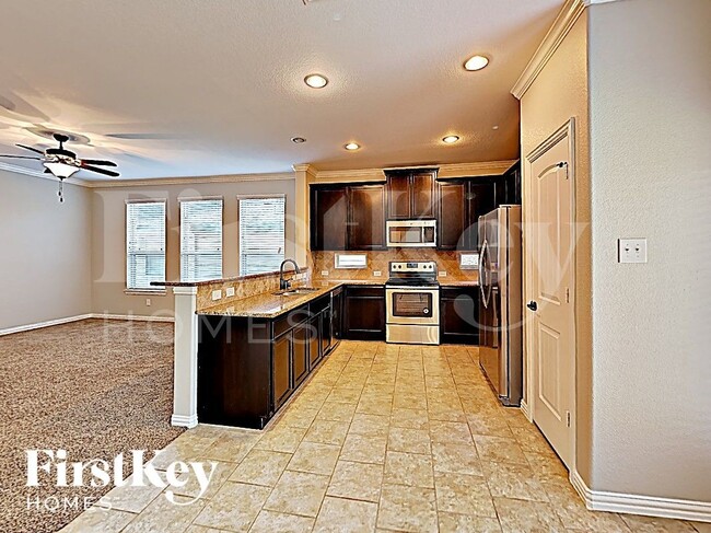 Foto del edificio - 16045 Crosslake Ct