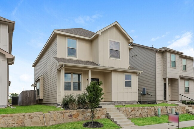 Building Photo - 5212 Applegate Dr