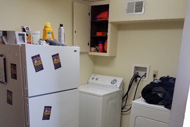 Foto del edificio - 333 N Clay St