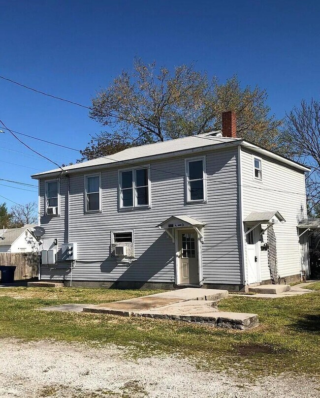 Foto del edificio - 1920 S Connor Ave