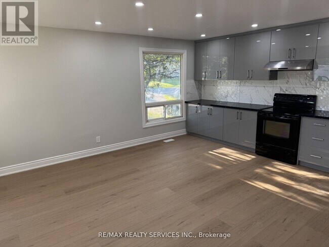 Photo du bâtiment - 41 MacLaren Ave