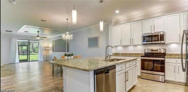 Foto del edificio - 9170 Woodhurst Dr