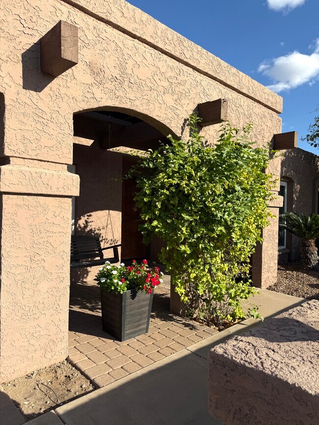 Foto del edificio - 8315 S Taylor Dr