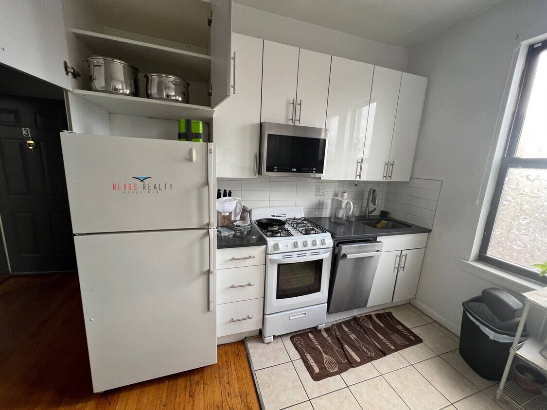 Foto principal - 23-35-35 31st St