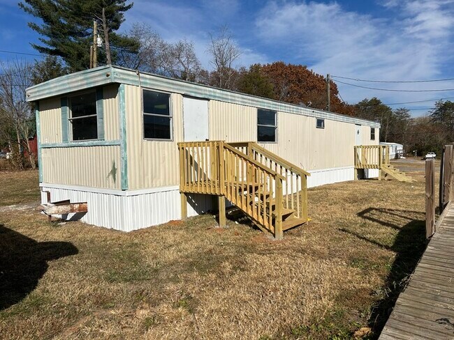 Building Photo - 2 bed 1 bath mobile moble
