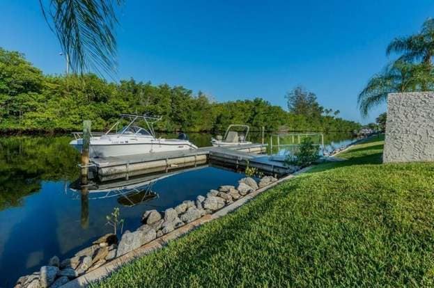 Primary Photo - 1845 Robalo Dr