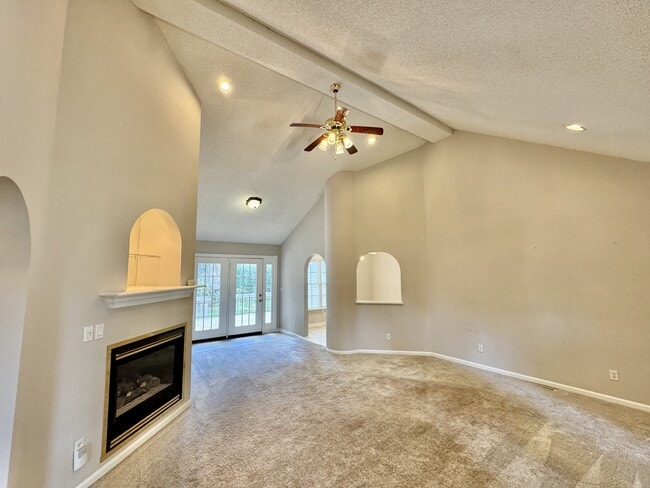 Building Photo - 218 Oligi Cir
