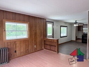 Building Photo - 831 Graniteville Rd