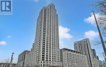 Building Photo - 628 Fleet St