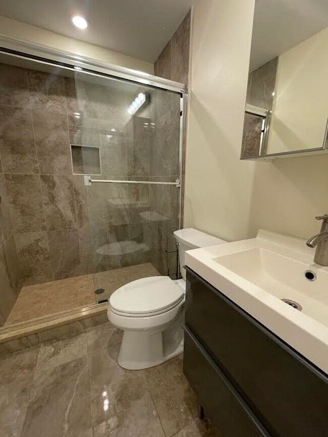 Foto del edificio - 1022 Commonwealth Ave