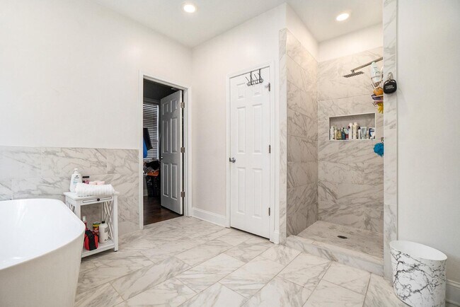 Foto del edificio - 2798 Glenlocke Cir NW