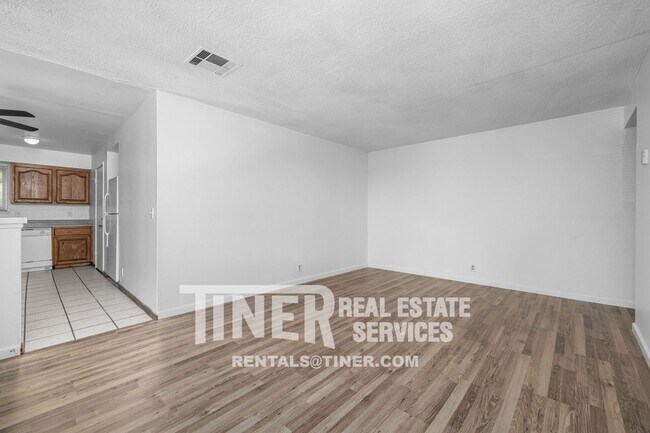 Building Photo - 6240 Westwood Dr