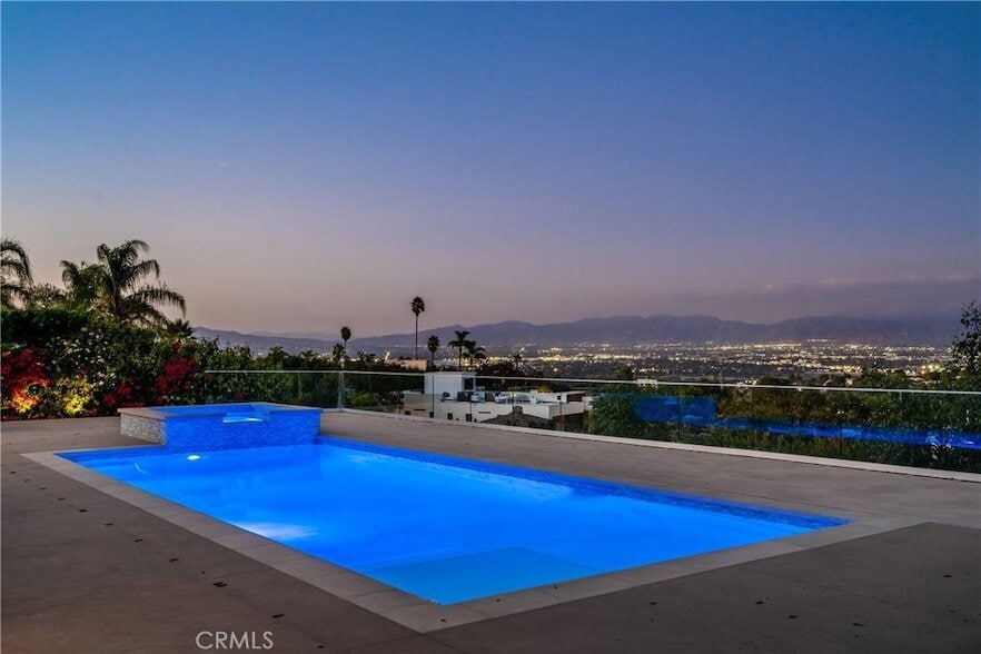 Foto del edificio - 3730 Westfall Dr