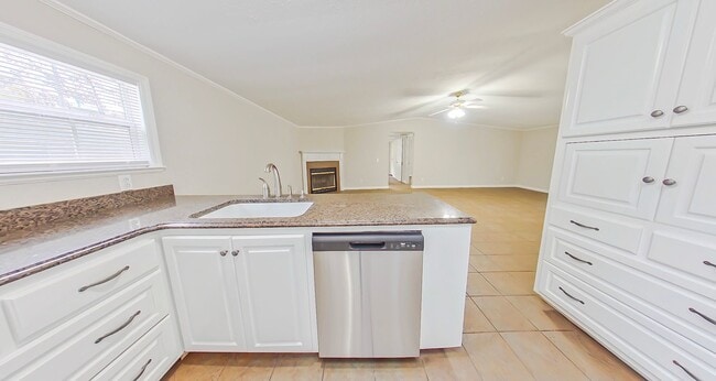 Foto del edificio - Edgefield Gem!